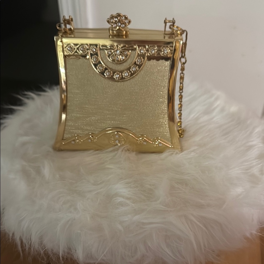 Elegant Gold Evening Clutch